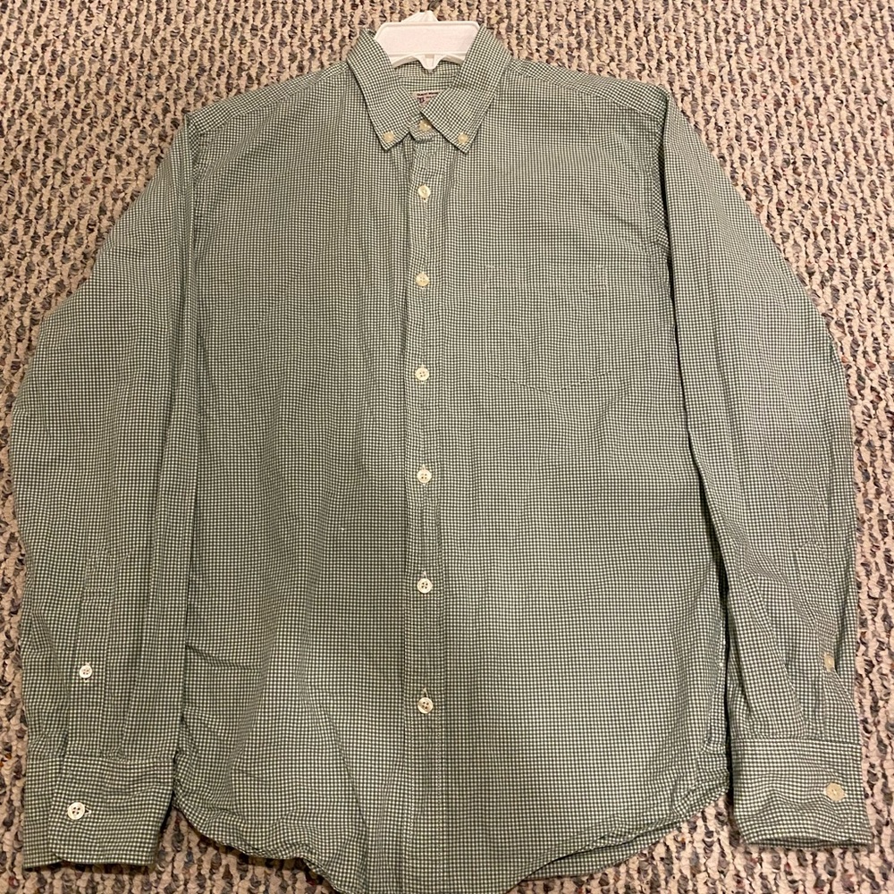 J. Crew Green Gingham men’s Medium, casual button down shirt